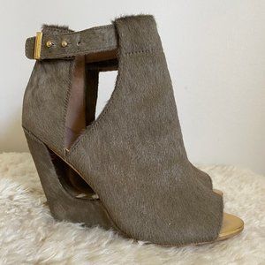 Reiss Faux Fur Peeptoe Heels Size 7